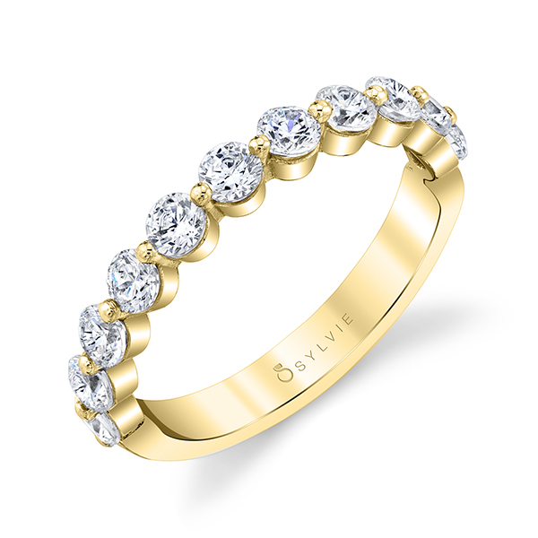 Classic Single Prong Diamond Band